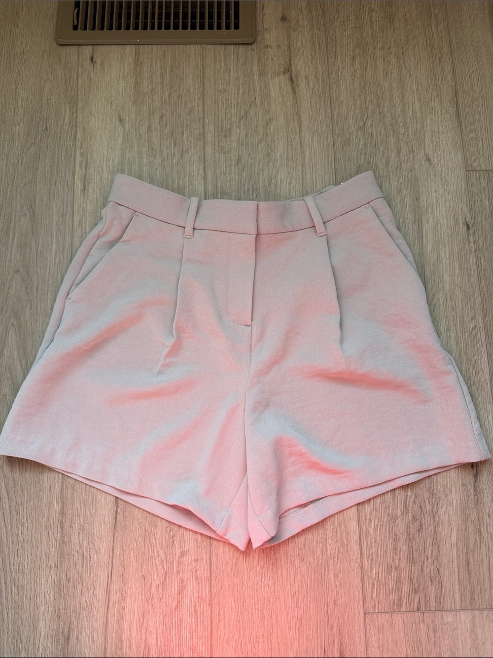 Abercrombie & Fitch High-Waist Pleated Shorts